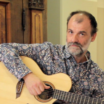 luthiers guitares et basses : A.J. Lucas  - The Holy Grail Guitar Show 2015