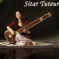 apprendre guitare : Brigitte Menon - Sitar Tuteur dbutant 1 avec laguitare.com