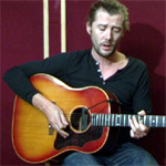 apprendre guitare : Alexandre Kinn - Jouez Aude avec AK avec laguitare.com