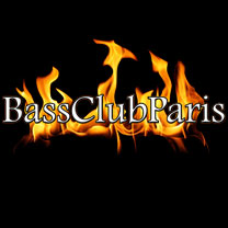 luthiers guitares et basses : BassClubParis  - La basse haut de gamme a son repr�sentant en France