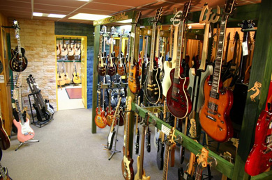 Custom Guitar Shop - Guy et Gurban Oudenot - Laguitare.com
