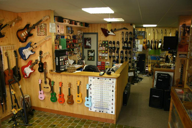 Custom Guitar Shop - Guy et Gurban Oudenot - Laguitare.com