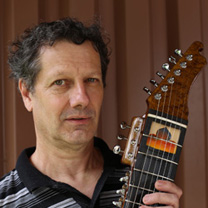 video guitare : HL Guitares Bruno Chelle - Une lutherie inspire des voyages avec laguitare.com