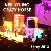 Sur Scène guitare : Neil Young - et Crazy Horse à Bercy 2013 avec laguitare.com