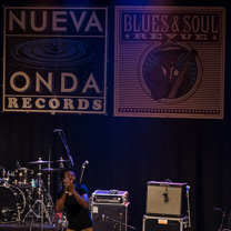 Sur Scène guitare : Blues and Soul Revue - au Trianon par Nueva Onda Records avec laguitare.com