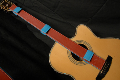 Paul Martin guitare - sangles, médiators, accessoires