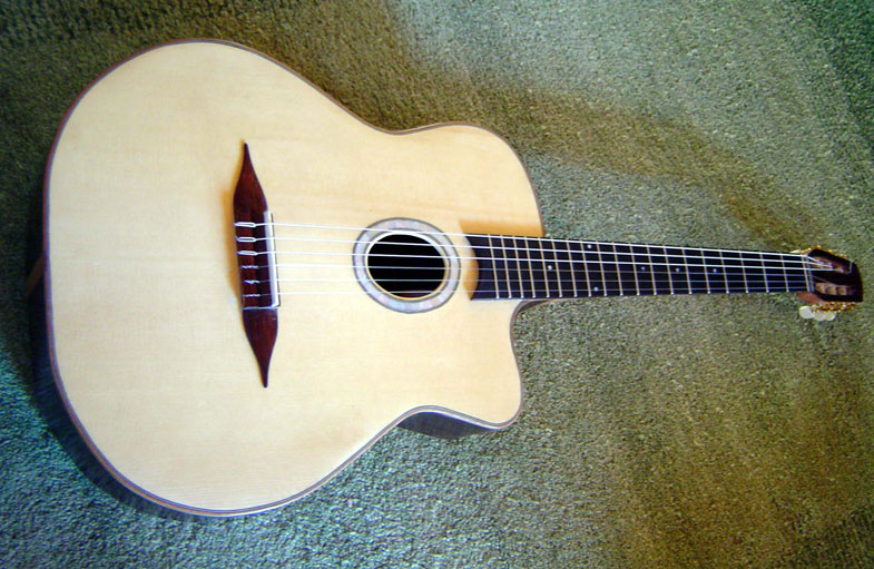 Philippe Servy - Luthier - guitare manouche cordes nylon