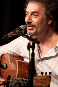 Pierre Bensusan - Guitare - Vividly - laguitare.com