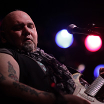 Albums CD DVD Disques guitariste : Tommy Castro - Popa Chubby - Concert du 22 avril 2013 - New York avec laguitare.com