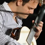 Sur Scne guitare : Tariq Harb - Miniconcert du Salon de guitare de Montral 2011 avec laguitare.com