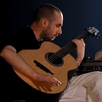 Sur Scène guitare : Erik Mongrain - Guitarissimo du Salon de guitare de Montréal 2011 avec laguitare.com