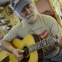 Sur Scne guitare : Wayne Henderson - avec Helen White en concert  Utopia avec laguitare.com