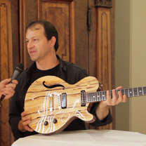 luthiers guitares et basses : Yves Mion  - The Holy Grail Guitar Show 2015